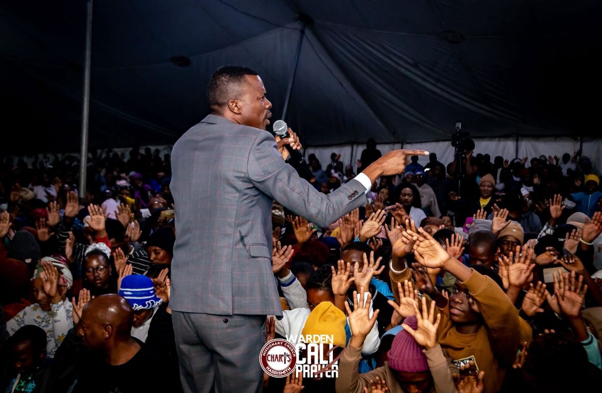 Warden Tent Crusade - Over 1,000 Souls Gathered for Revival